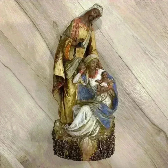 Holy Family Plastic Resin Nativity 11.5” Mary Joseph Baby Jesus Christmas - Picture 4 of 6
